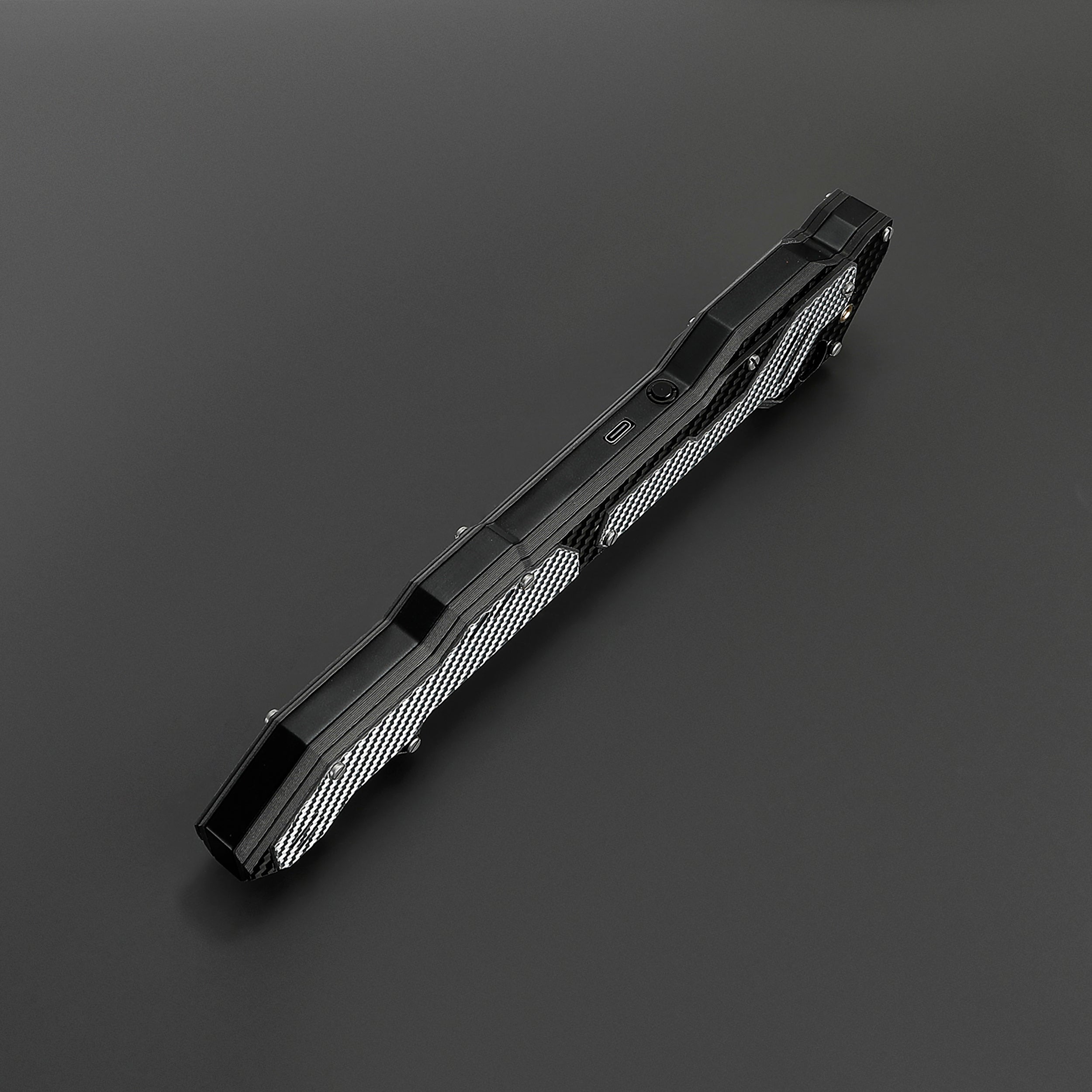 Carbon Battlix™ Saber