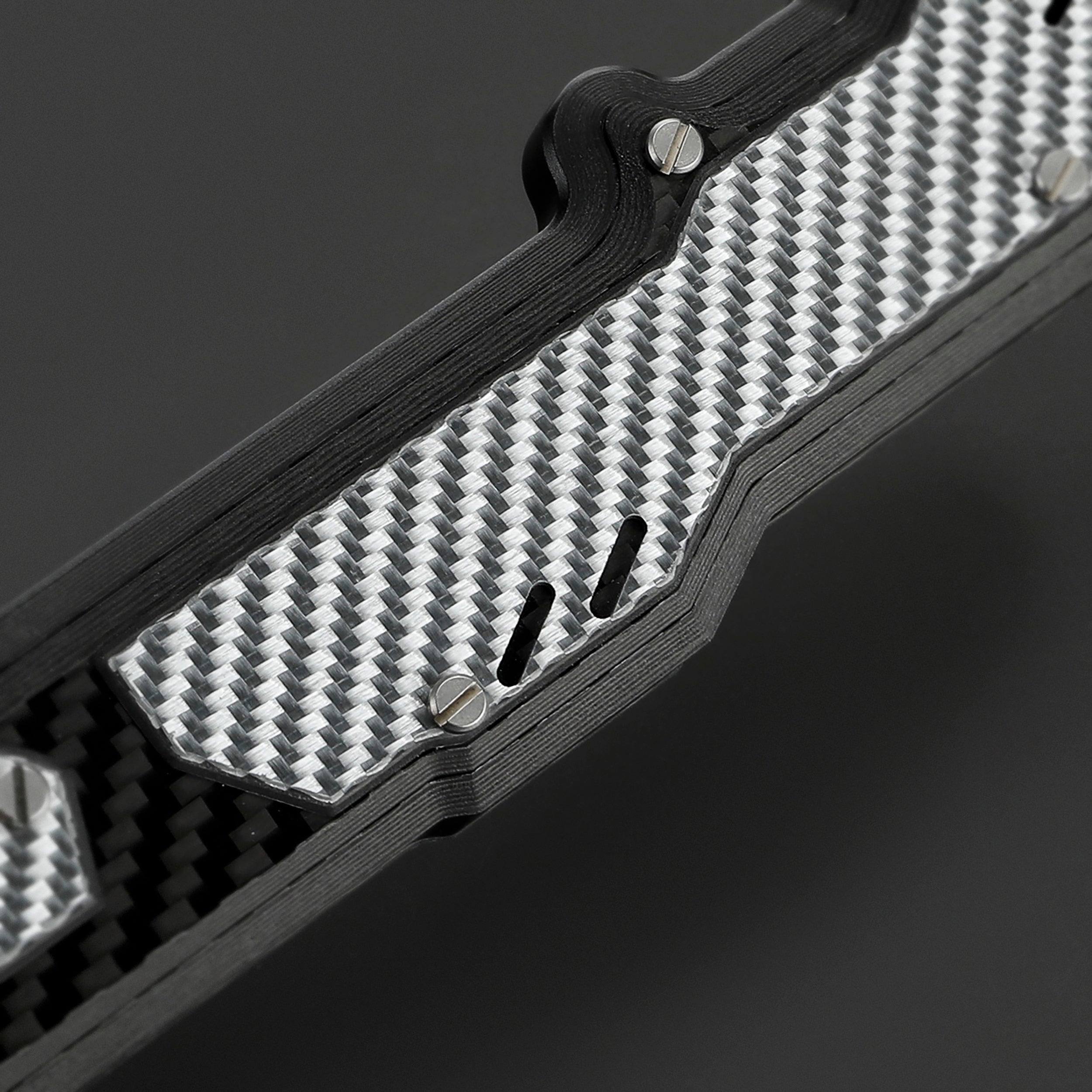 Carbon Battlix™ Saber