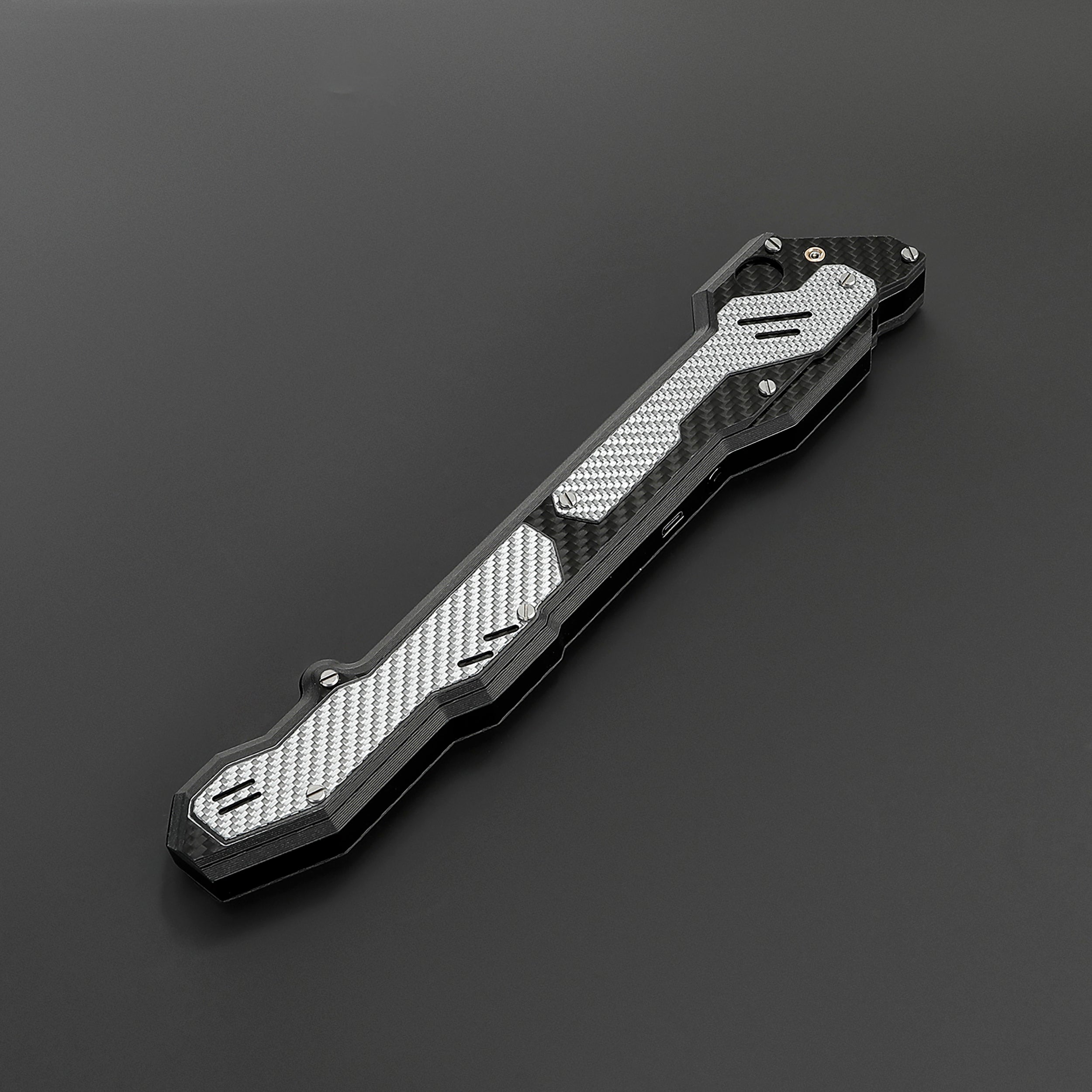 Carbon Battlix™ Saber